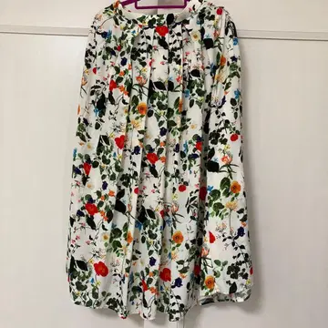 NOISEMAKER 꽃무늬 스커트