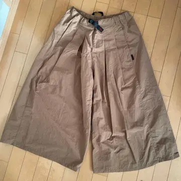 그라미치 나일론 플레어 팬츠 탄 M 사이즈