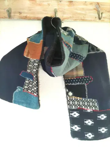 패치워크 디자인 스톨 네이비 계열