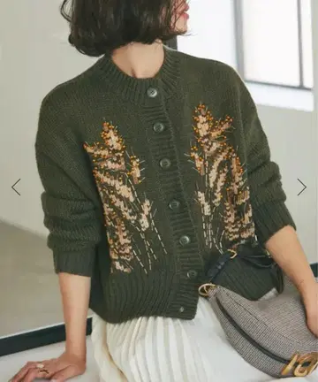 seventen 위트 자수 가디건 니트 카키 M