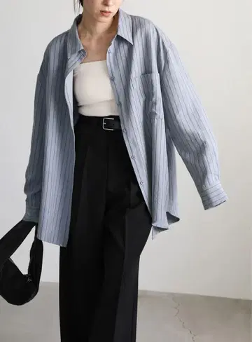 select moca 피치 스킨 스트라이프 오버 셔츠 블루