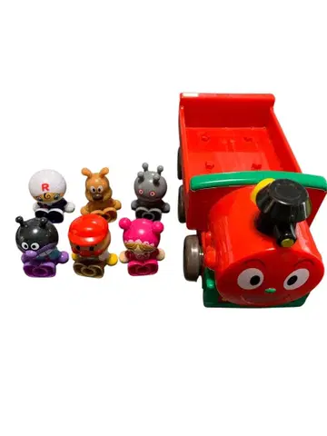 호빵맨 SL맨 과 미니 피규어 6개 손으로 굴려 태우고 놀 수 있다!