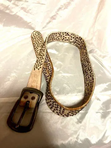 스터드 벨트 화이트