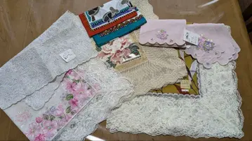 레이스 장식 플라워 무늬 손수건 세트