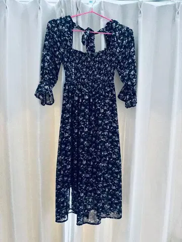 꽃무늬 미디 기장 원피스 백리본 포함