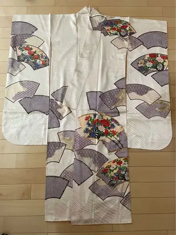 후리소데 크림색 화이트 성인식 부채 패턴 꽃