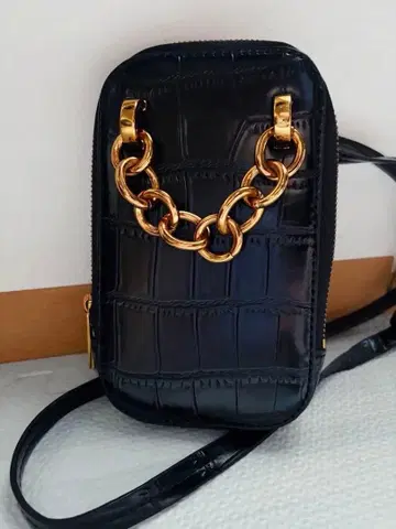 ZARA 크로커다일풍 스마트폰 숄더백 블랙