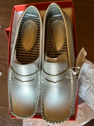 [ 새상품 ] BOBSON 로퍼