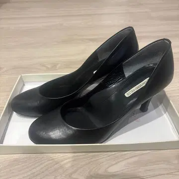 STRAWBBRRY FIELDS 펌프스