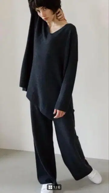 나곤스탠스 니트 셋업