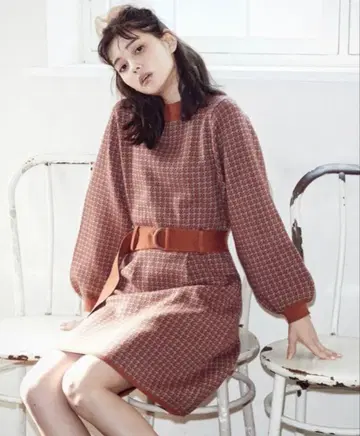 REDYAZEL 레이디 아젤 벨트 포함 트위드 원피스 보르도