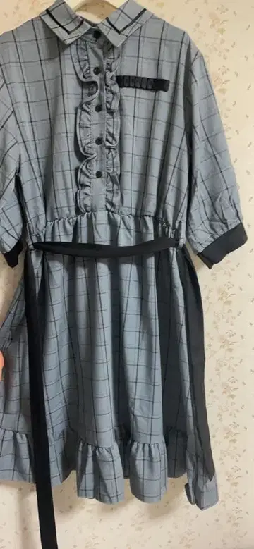 그레이 계열 체크 반팔 미니 원피스