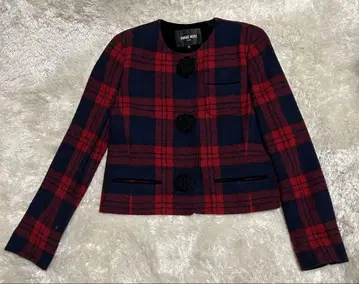 노카라 체크 자켓 네이비와 레드 모리 하나에