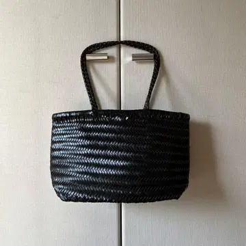 [새상품.미사용] 소가죽 뜨개질 토트백