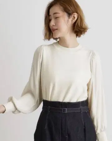 그로브 새틴 콤비 볼륨 슬리브 니트 택 포함 새상품