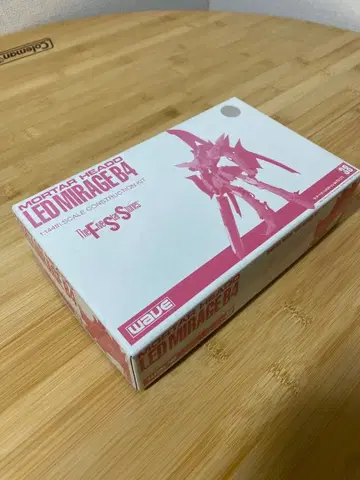 WAVE 1/144 스케일 레드 B4 데스토니아스 FSS No38