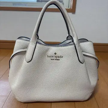 kate spade 화이트 가죽 핸드백