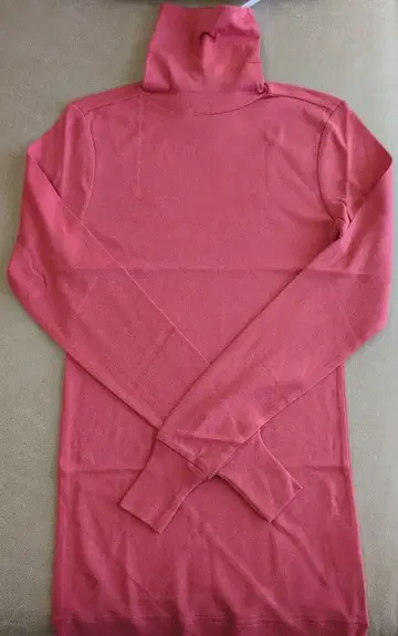 [ 미사용 새상품 ] homspun(홈스펀) 플라이 스타 터틀넥 핑크