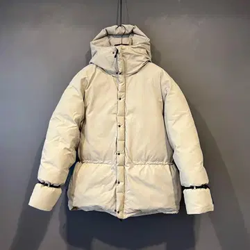 H BEAUTY & YOUTH 다운 자켓 M 사이즈