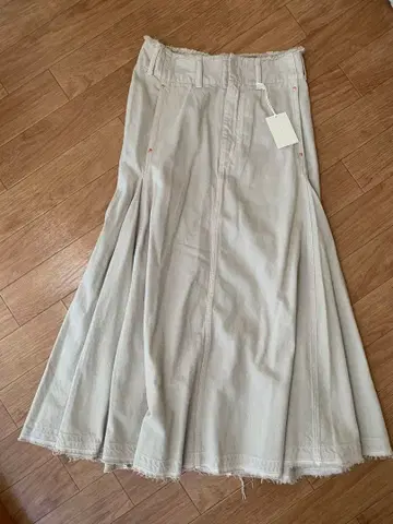 새상품 AARET 아렛 스트레치 데님 플레어 스커트