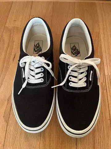 Vans 블랙 스니커즈 로우컷