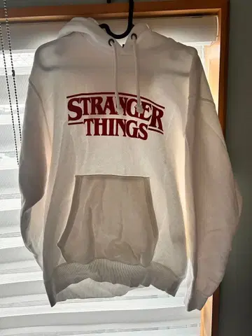 스트레인저 씽스 S 사이즈 후드 부착 후드티 화이트