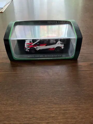 미니카 TOYOTA YARIS WRC 1/43