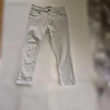 ZARAMAN 화이트 스트레이트 데님 사이즈 M