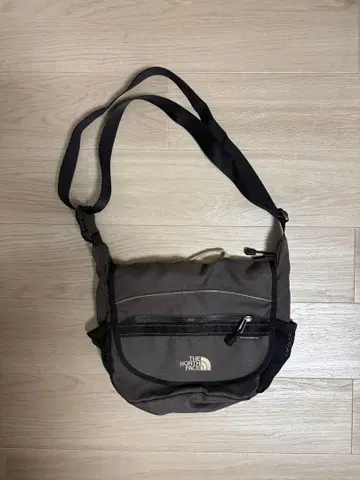 THE NORTH FACE 메신저 백 그레이