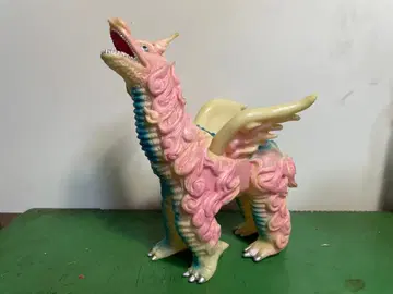 울트라맨 괴수 소프트 비닐 축광 도돈고 반다이