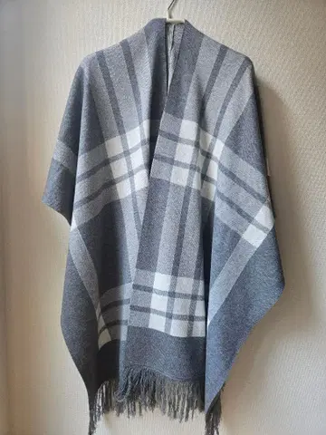 soclose 그레이 체크 무늬 숄