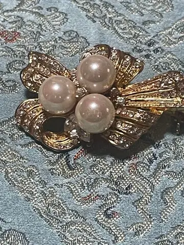 나비형 펄 브로치