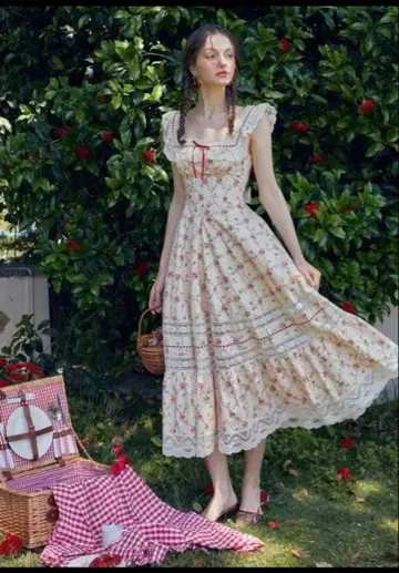 Lacemade 레이스메이드 [라즈베리] 코르셋 드레스