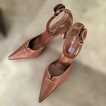 새상품급 브라운 가죽 스틸레토 하이힐