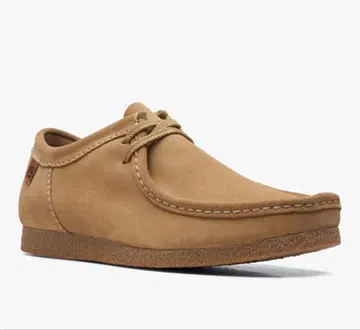Clarks 베이지 모카신 신발