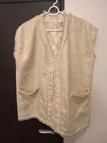 베이지 슬리브리스 베스트 M 사이즈