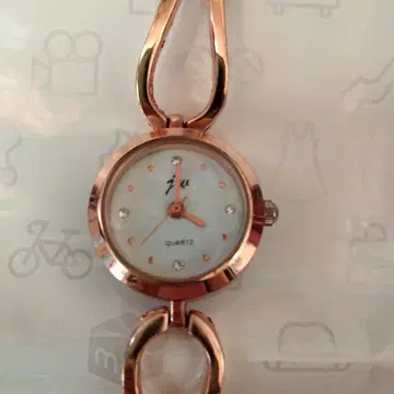 로즈 골드 쿼츠 시계