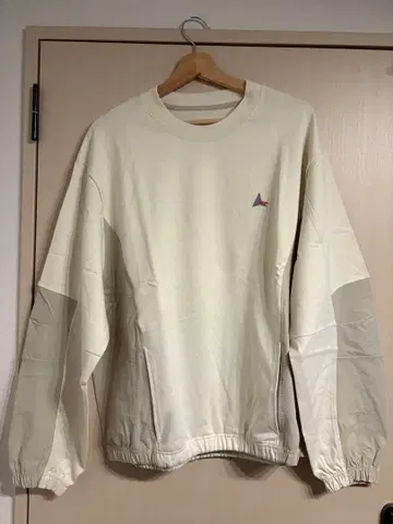 ROA 크림색 트레이닝복 M