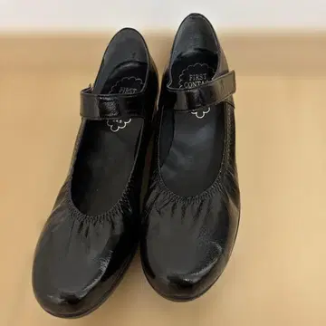 FARSTCONTACT 에나멜 신발 24.5