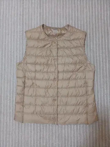 유니클로 울트라 라이트 다운 컴팩트 베스트 베이지 XL 수납 봉투 포함