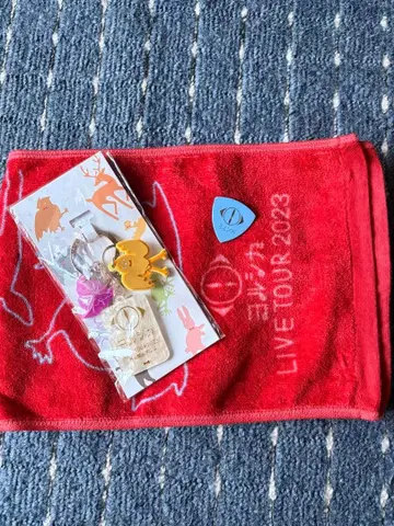 [ 요루시카 묶음 판매 ] 타월, 키링, 피크