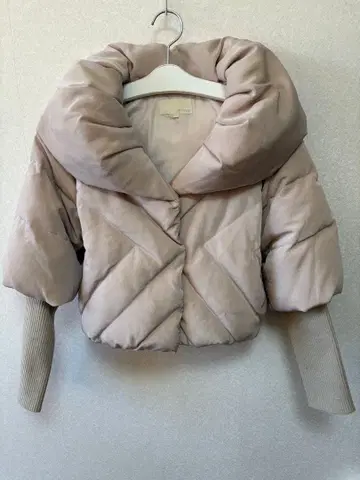 UNTITLED 베이지 다운 자켓 사이즈 2