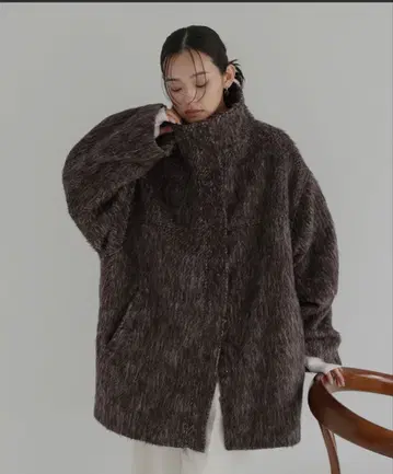 hellam 샤기 스탠드 카라 코트