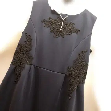 네이비 저리 소재 오버롤 스커트 사이즈 40