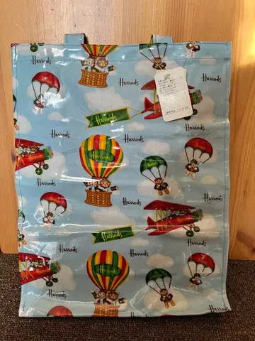 Harrods 토트백 대 기구와 비행기