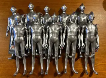 [ 30,800엔 ] 메가 무비 몬스터 시리즈 울트라맨 총 10체