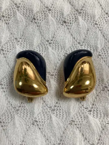 [ monet ] 골드 네이비 귀찌