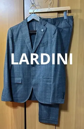LARDINI. 수트
