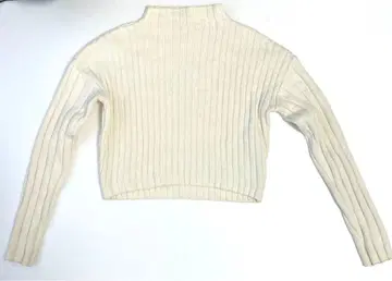 [ 미사용 새상품 ] GUESS 하이넥 리브 니트 크롭 기장 S 게스