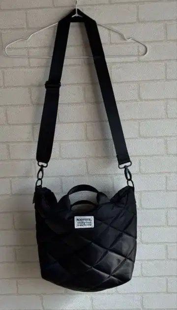 ROOTOTE 퀼팅 숄더백 블랙